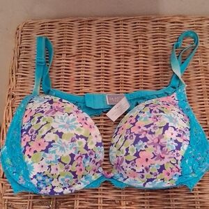 Victoria's Secret Dream Angels Push Up Floral Lace Underwire Bra Size 34B